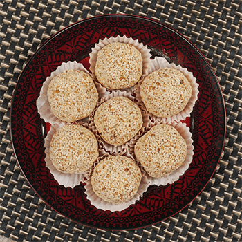 White Sesmi Laddu